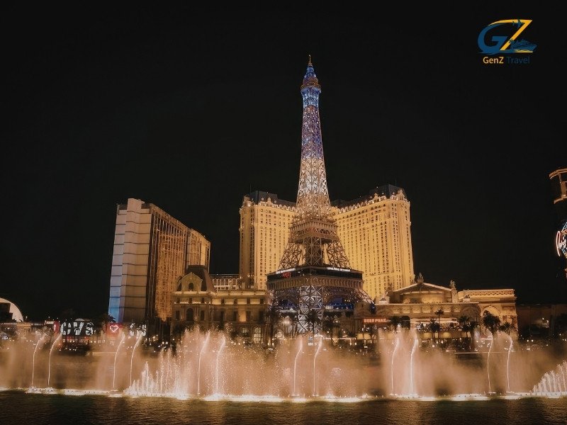 Las Vegas Strip with Bellagio fountains at night in Las Vegas for USA travel deal