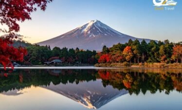 Mount Fuji Lake Kawaguchi scenic Japan tour day trip view