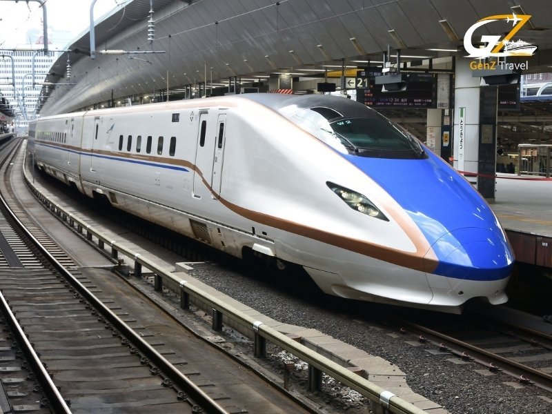 Japan bullet train Shinkansen high speed travel Tokyo Kyoto Osaka