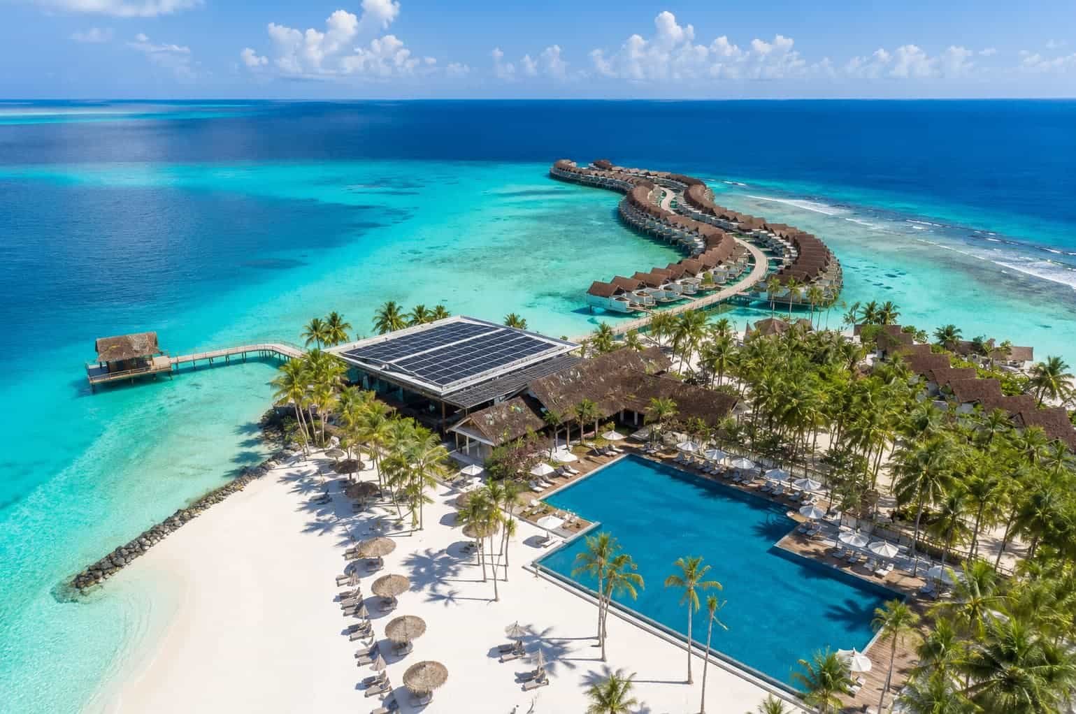 oblu-xperience-ailafushi-aerial-resort